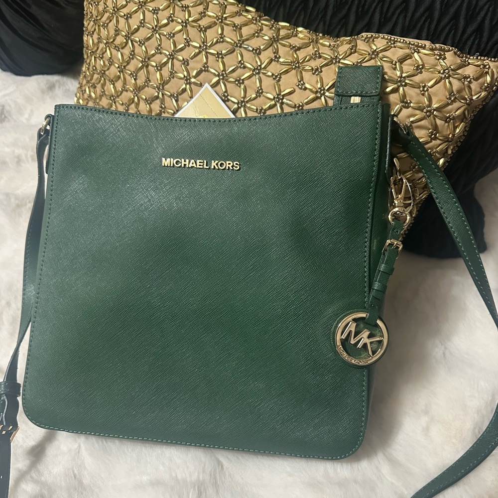 🎉🎊Brand NWT Michael Kors Crossbody Purse🎉🎊